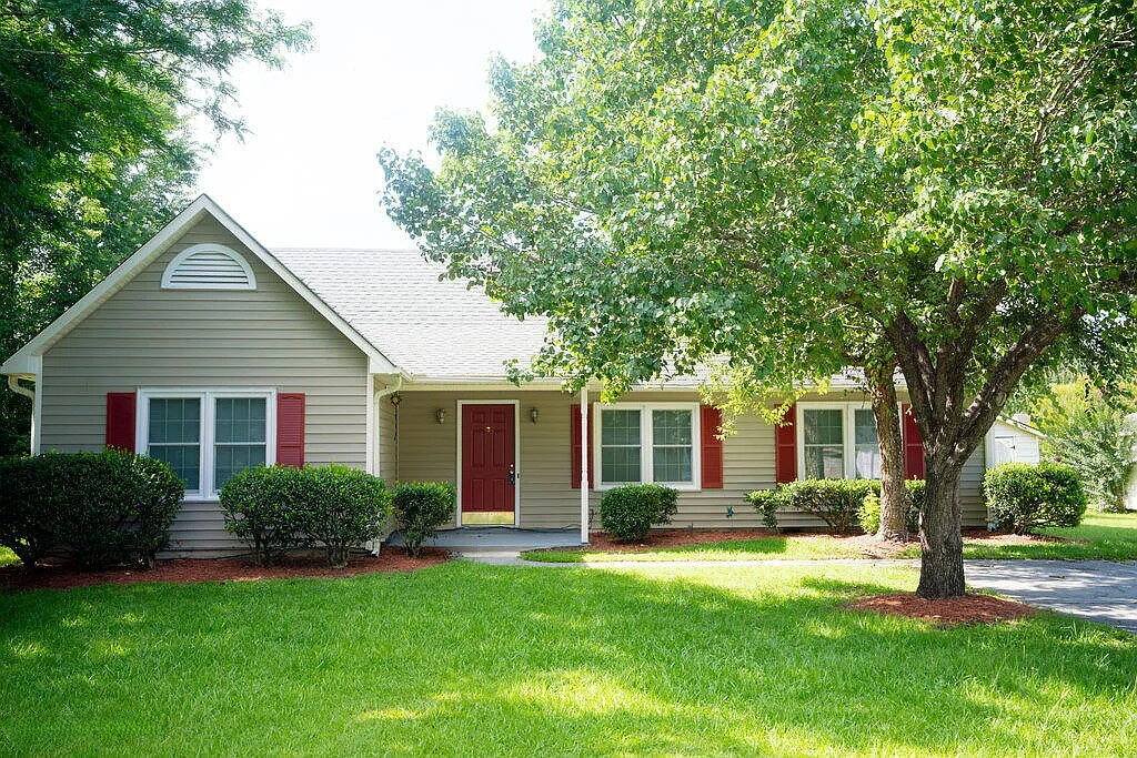 House for rent at 4419 Bridgeport Dr, Wilmington, NC 28405