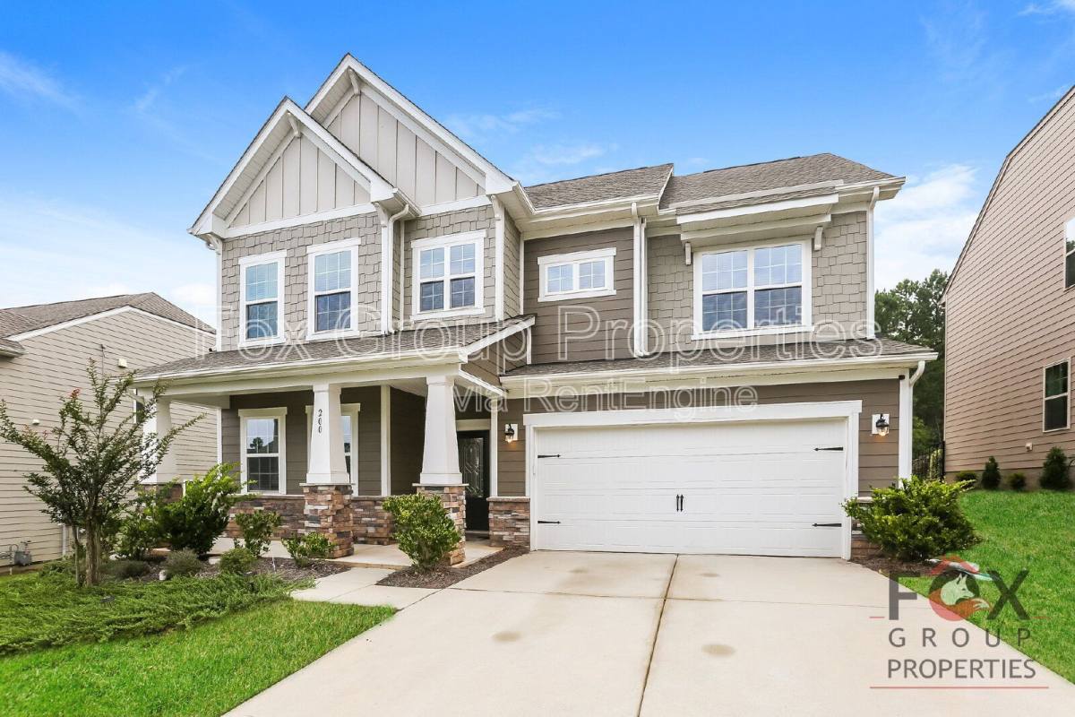 House for rent at 200 Falls Cove Dr, Troutman, NC 28166