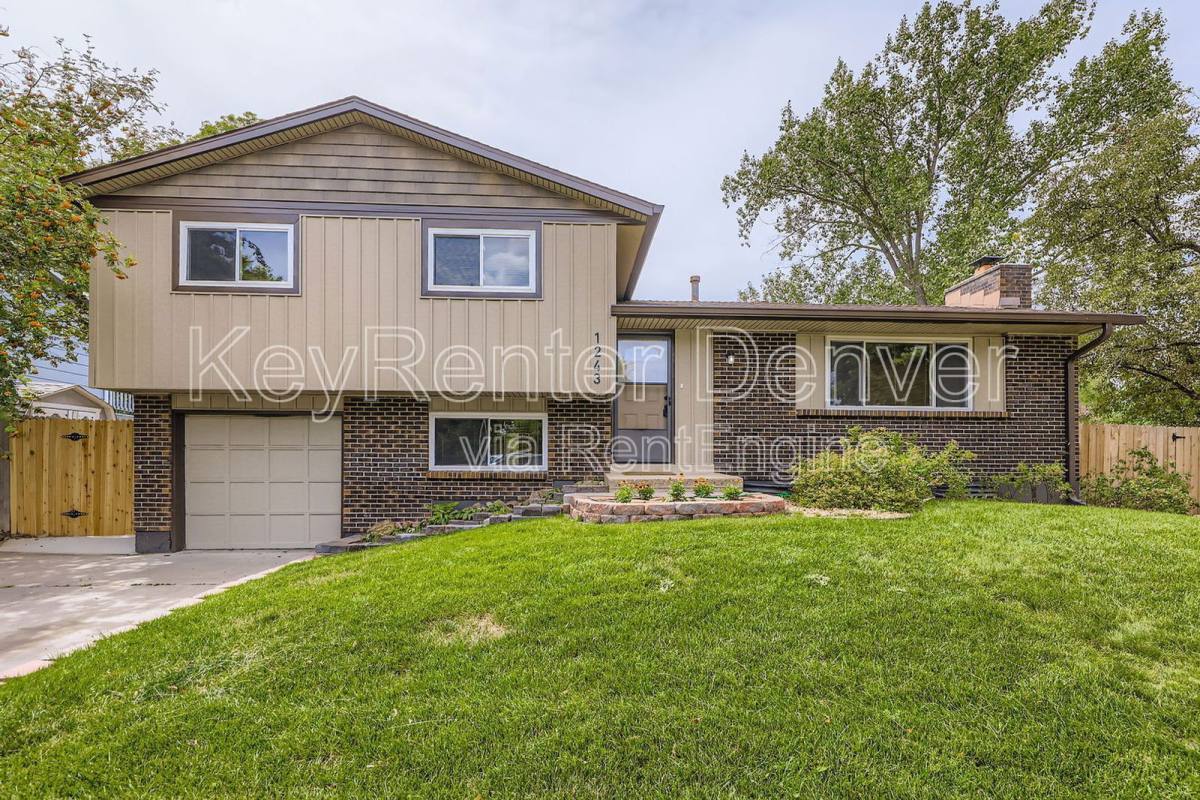 House for rent at 1243 S Johnson Way, Denver, CO 80232