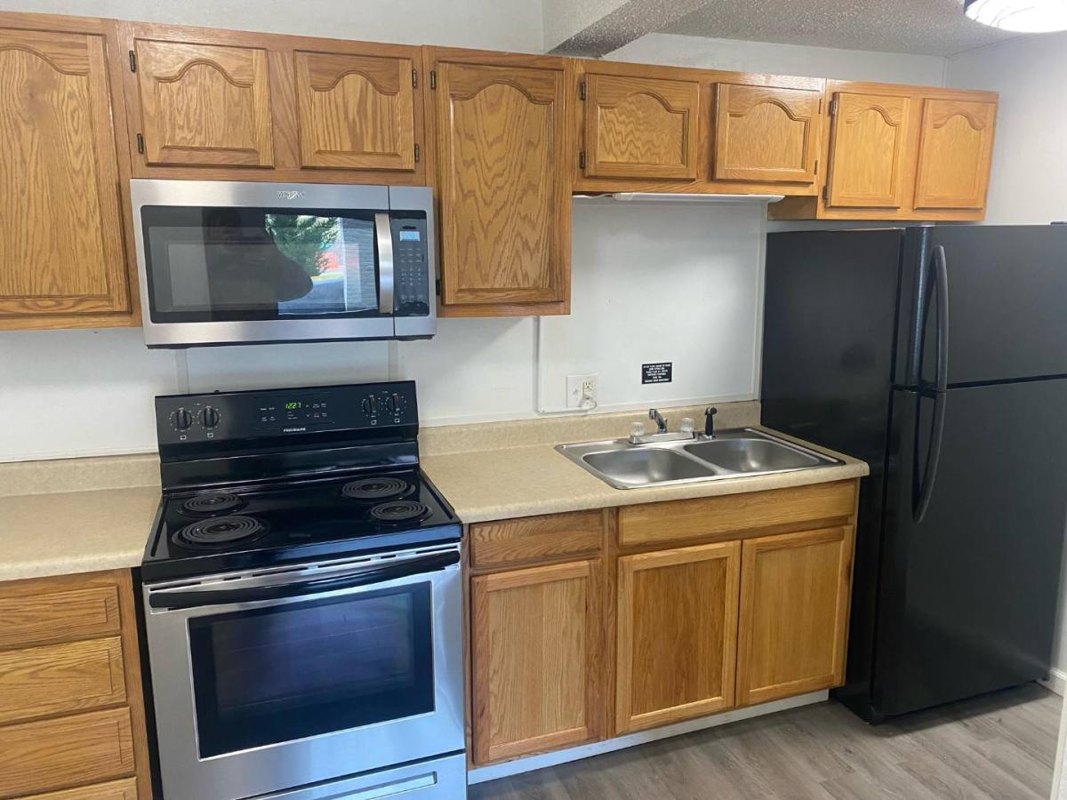 Apartment for rent at 305 N Main St, Galax, VA 24333