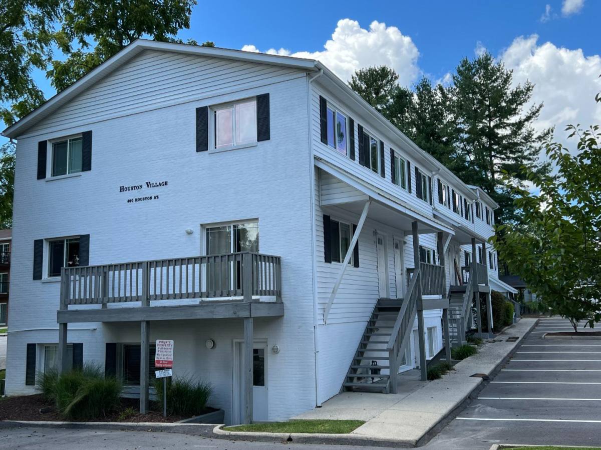 Apartment for rent at 400 Houston St, Blacksburg, VA 24060