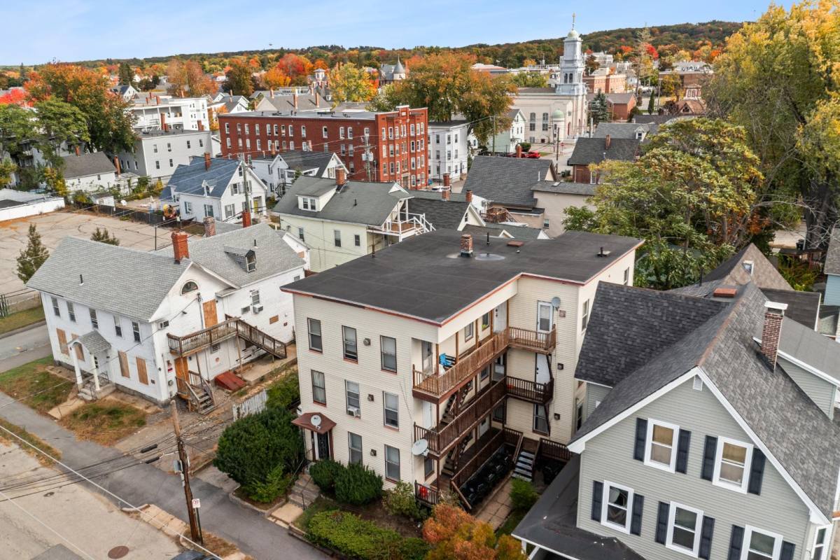 Apartment for rent at 489 Pine St, Manchester, NH 03104