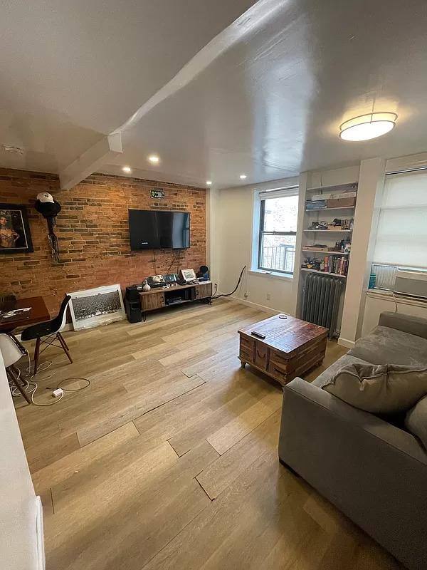 Apartment for rent at 516 Hudson St, New York, NY 10014