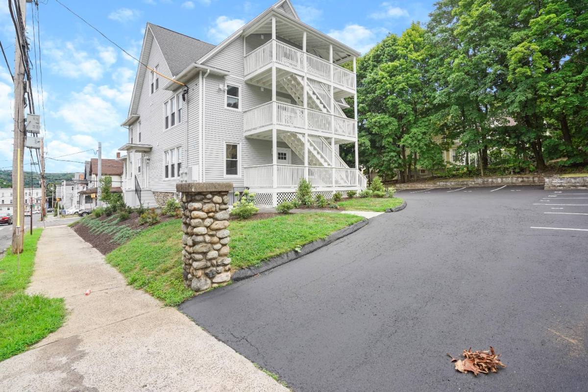 Apartment for rent at 174 Coram Ave, Shelton, CT 06484