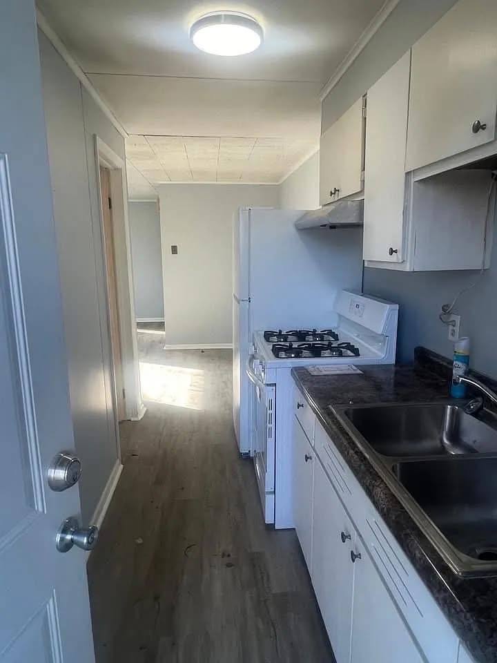Apartment for rent at 428 S Perry St, Napoleon, OH 43545