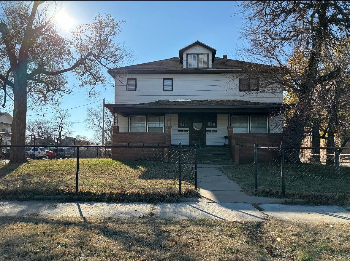 Apartment for rent at 303 E Sherman, Hutchinson, KS 67501