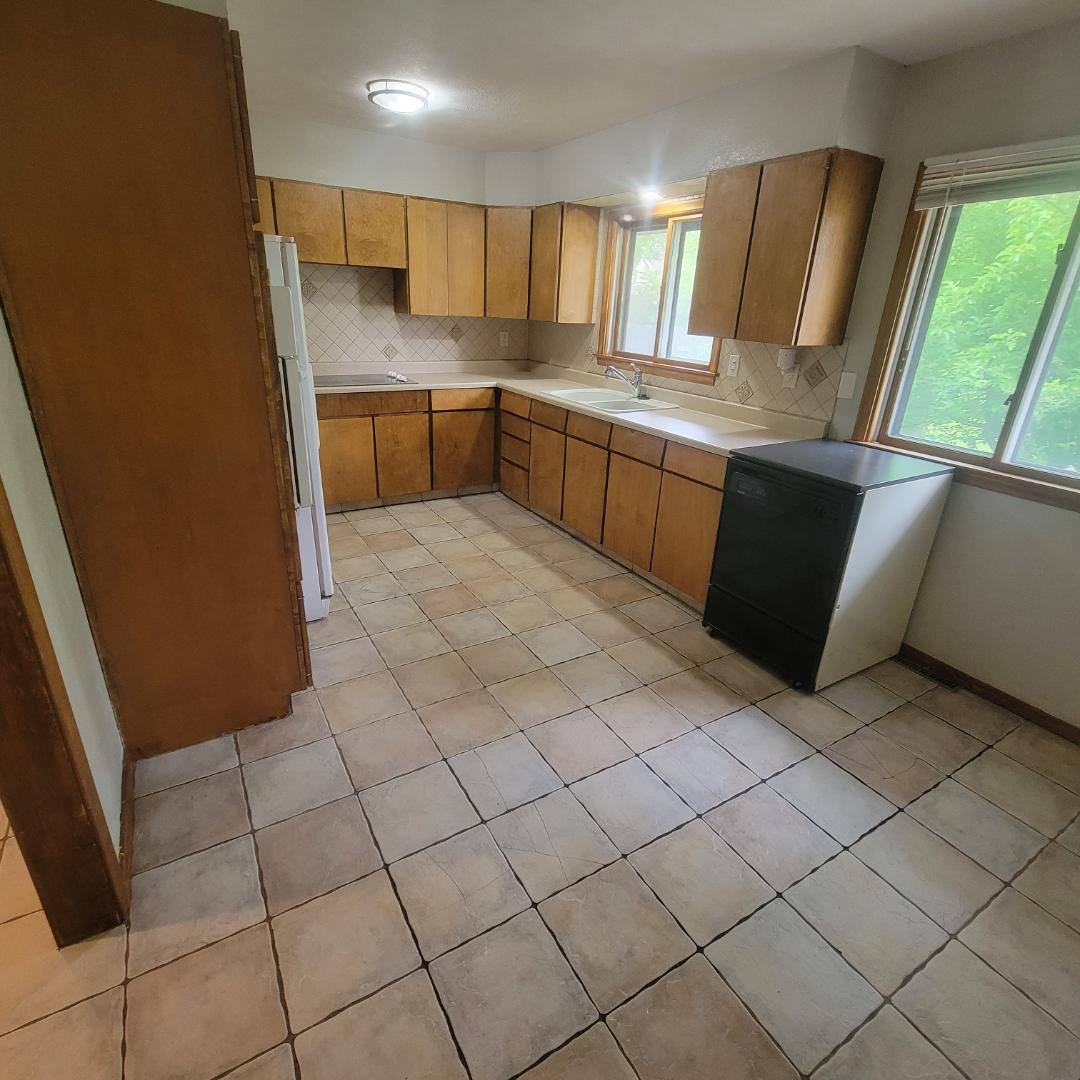 Apartment for rent at 925 Madison St, Vermillion, SD 57069