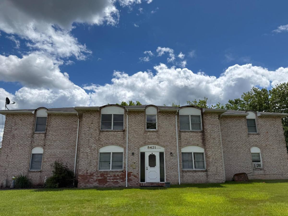 Apartment for rent at 8421 Colwyn Court, Youngstown, OH 44512