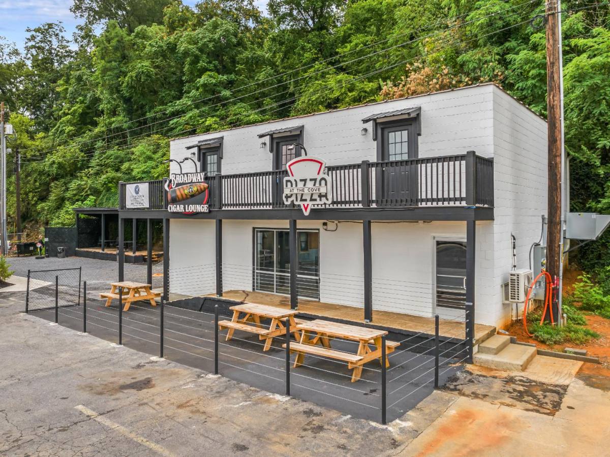 Apartment for rent at 227 E Broadway St, Newport, TN 37821