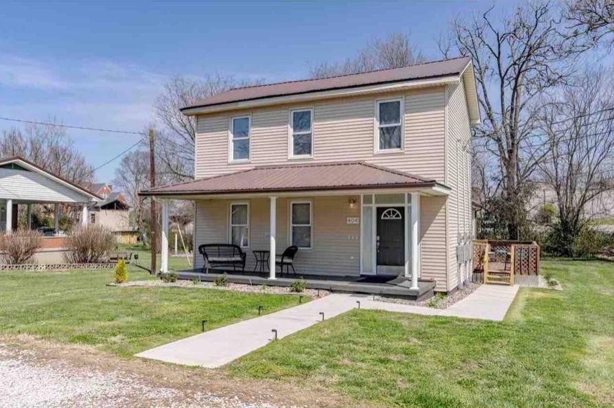 Apartment for rent at 404 Washington St, Munfordville, KY 42765