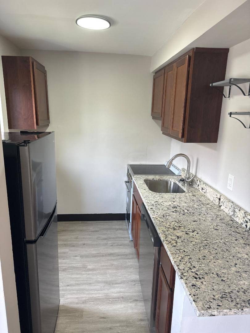 Apartment for rent at 1352 Clarence Ave, Lakewood, OH 44107