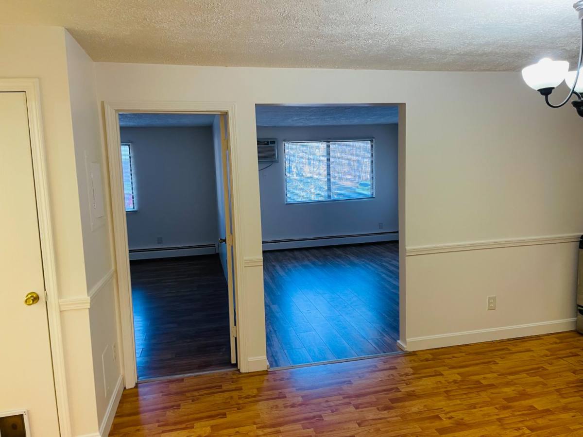 Apartment for rent at 525-535 Calef Rd, Manchester, NH 03103