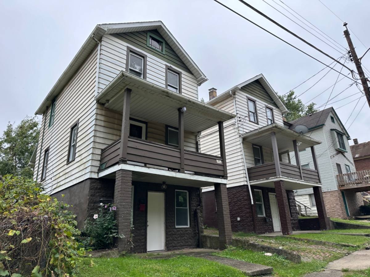 House for rent at 349 Imperial St, Youngstown, OH 44509