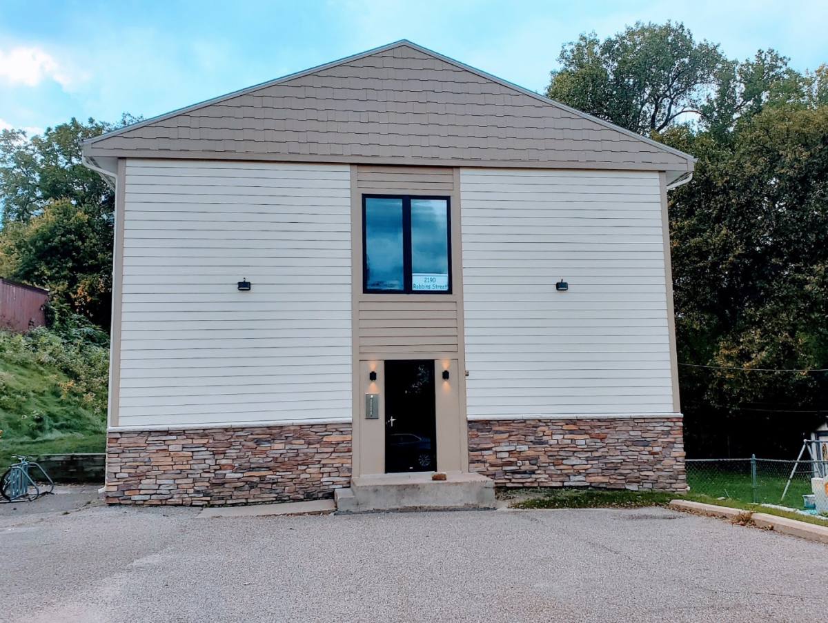 Apartment for rent at 2190 Robbins St, Saint Paul, MN 55114