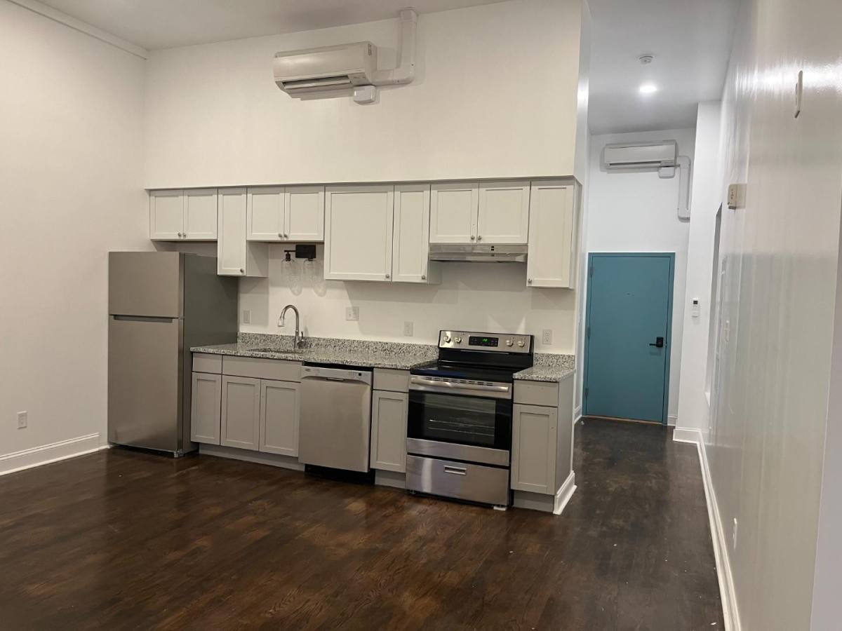 Apartment for rent at 1 N Potomac St, Hagerstown, MD 21740
