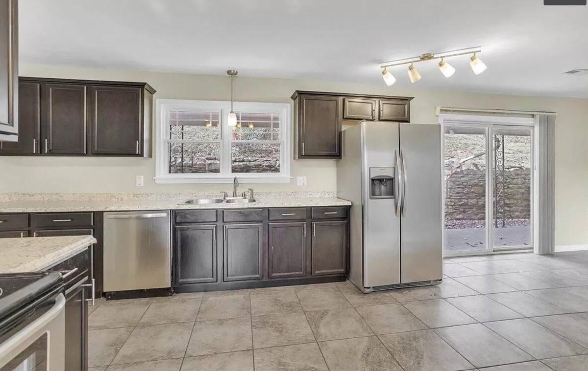 House for rent at 2151 Brambleton Ave SW, Roanoke, VA 24015