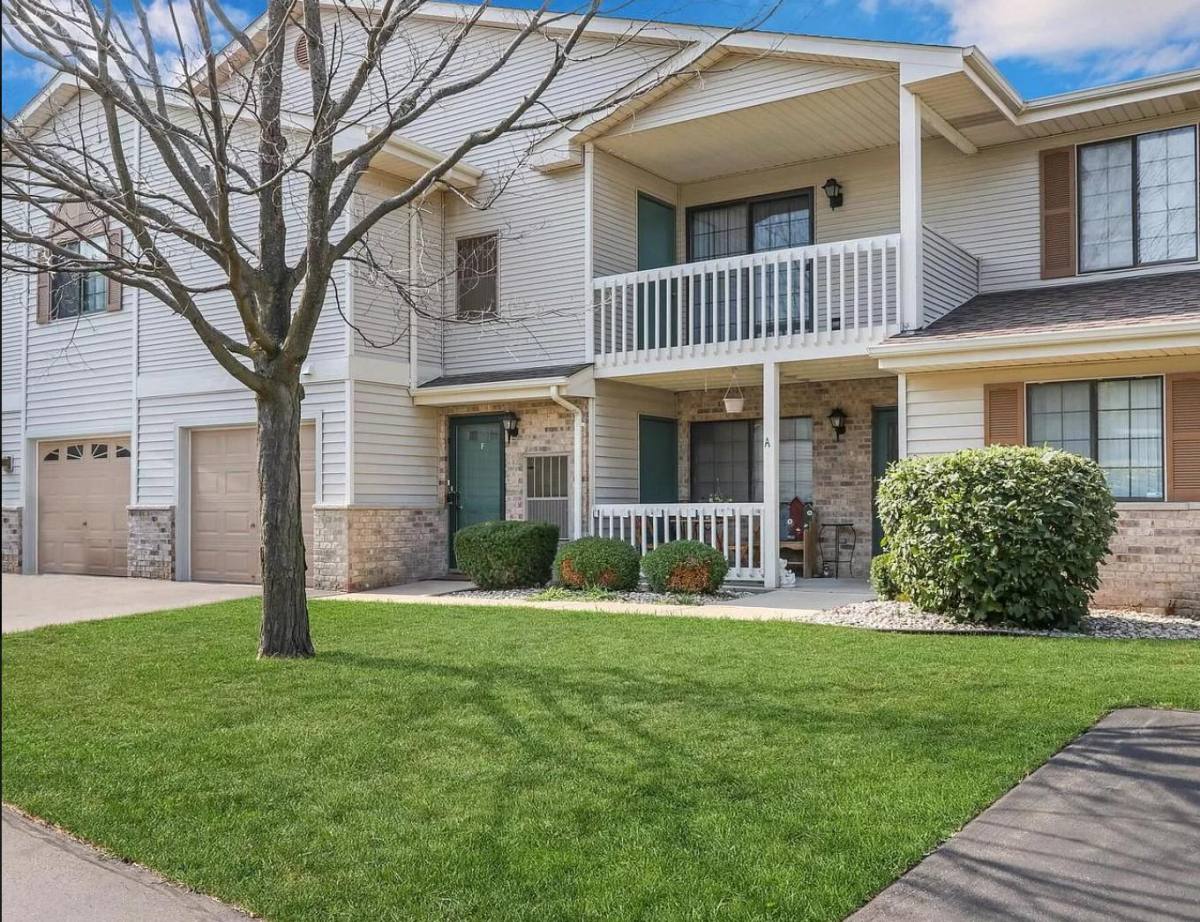 Apartment for rent at 7106 98th Ave #F, Kenosha, WI 53142