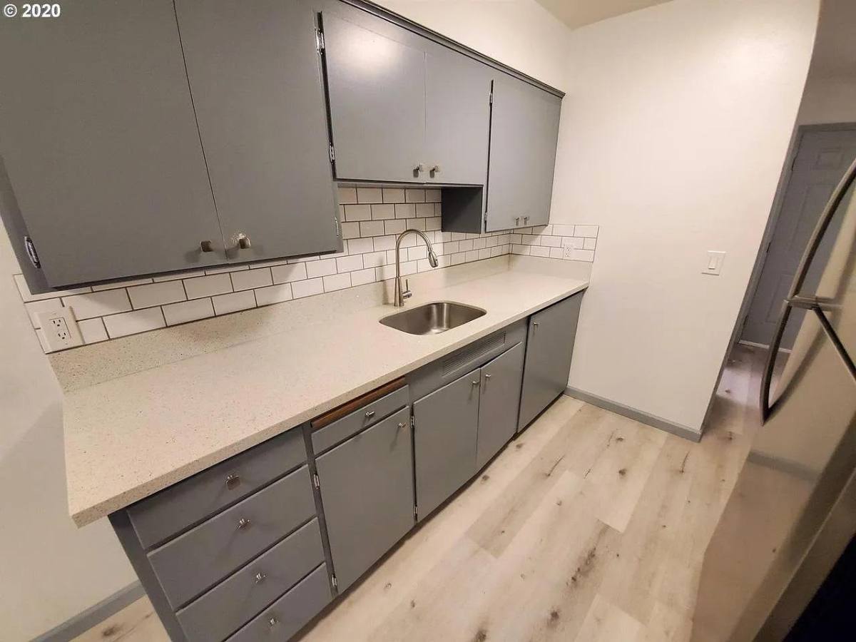 Apartment for rent at 1162 - 1167 NE 72nd Ave, Portland, OR 97213