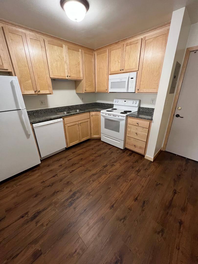 Apartment for rent at 2447 County Rd B W #4, Saint Paul, MN 55113