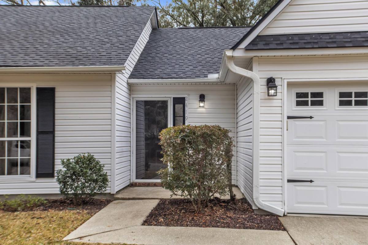 House for rent at 2419 Castlereagh Rd, Charleston, SC 29414