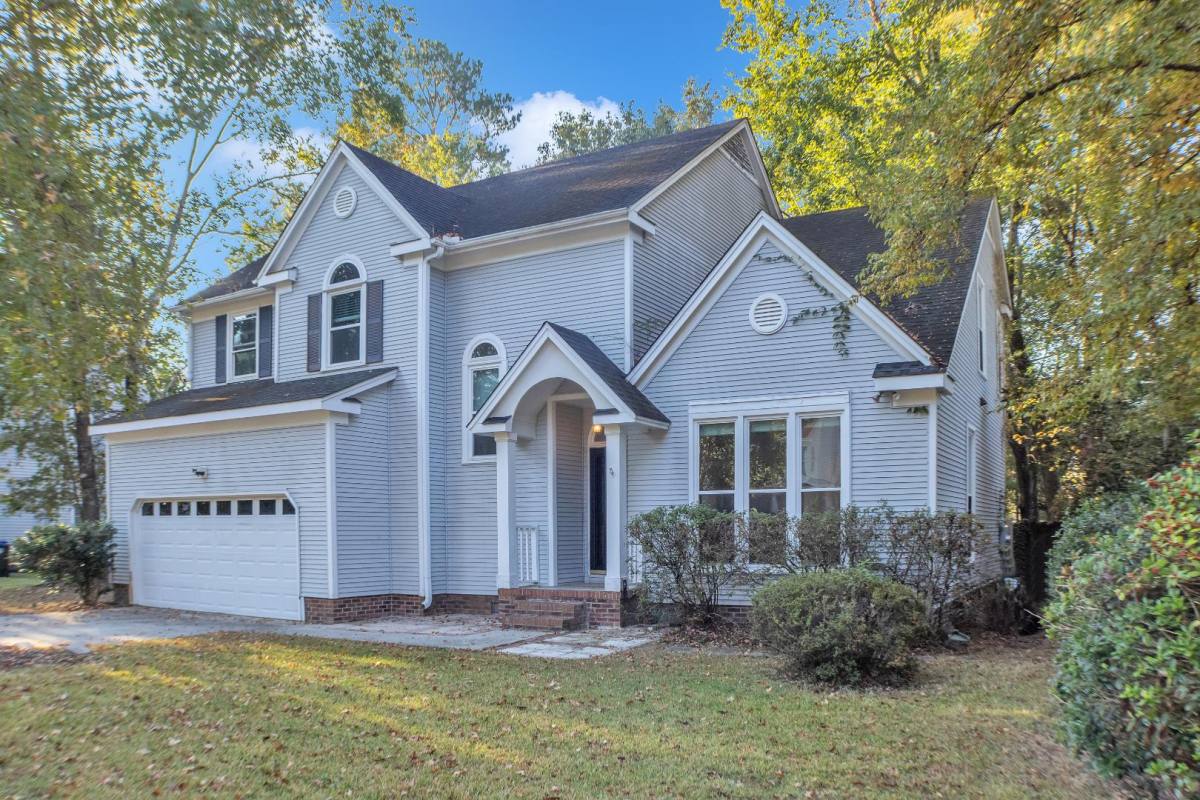 House for rent at 207 Essex Dr, Summerville, SC 29485