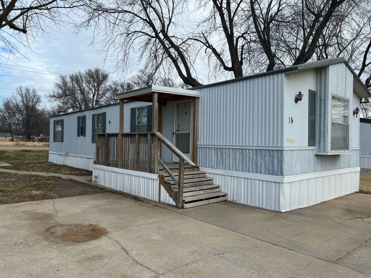 Apartment for rent at 204 E 1st St #15, Haven, KS 67543