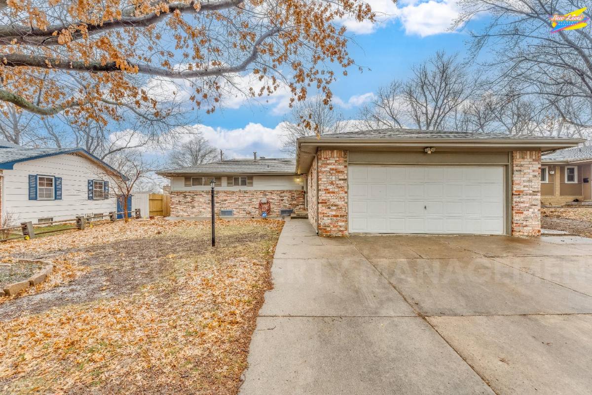 House for rent at 8410 E Castle Dr, Wichita, KS 67207