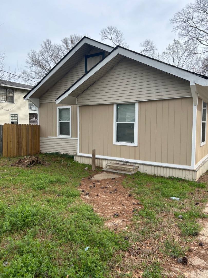 House for rent at 6505 Fairfield Ave, Shreveport, LA 71106