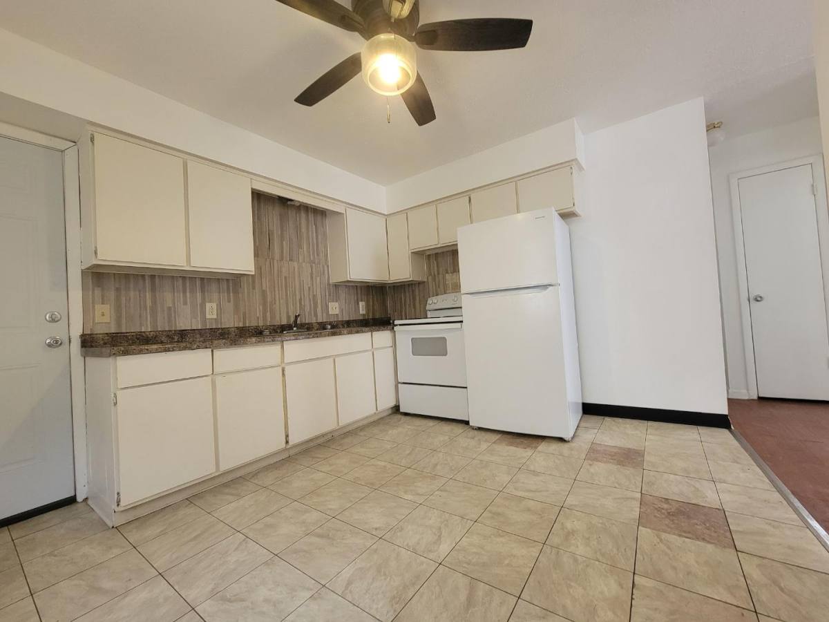 Apartment for rent at 1695 Leighton Ave, Akron, OH 44314
