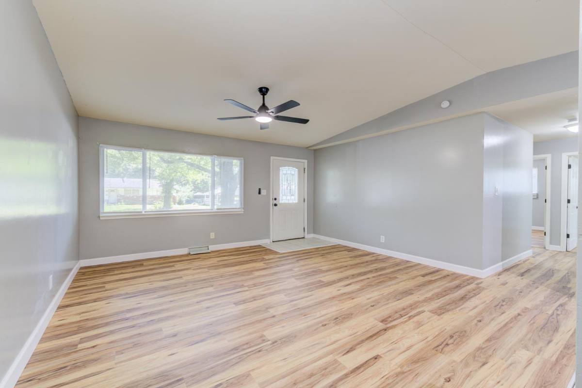House for rent at 9723 Portage Dr, Saint Louis, MO 63136
