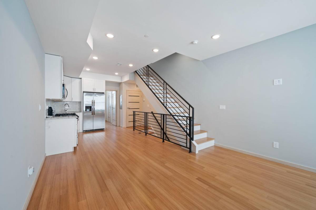 Apartment for rent at 911 W Dauphin St #2, Philadelphia, PA 19133