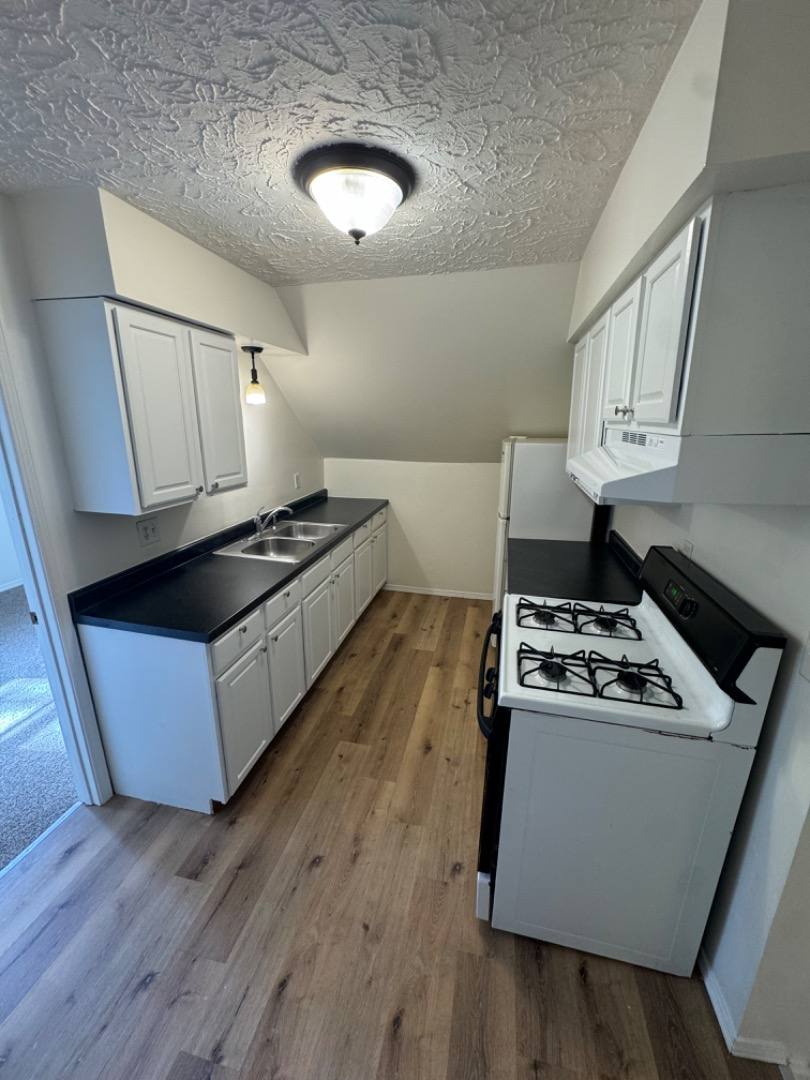 Apartment for rent at 611 N McLean St, Bloomington, IL 61701