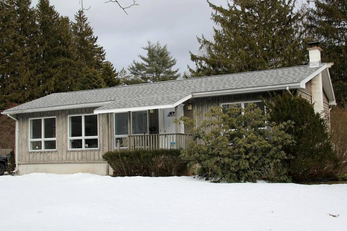 4938 N Jefferson St, Pulaski, NY 13142