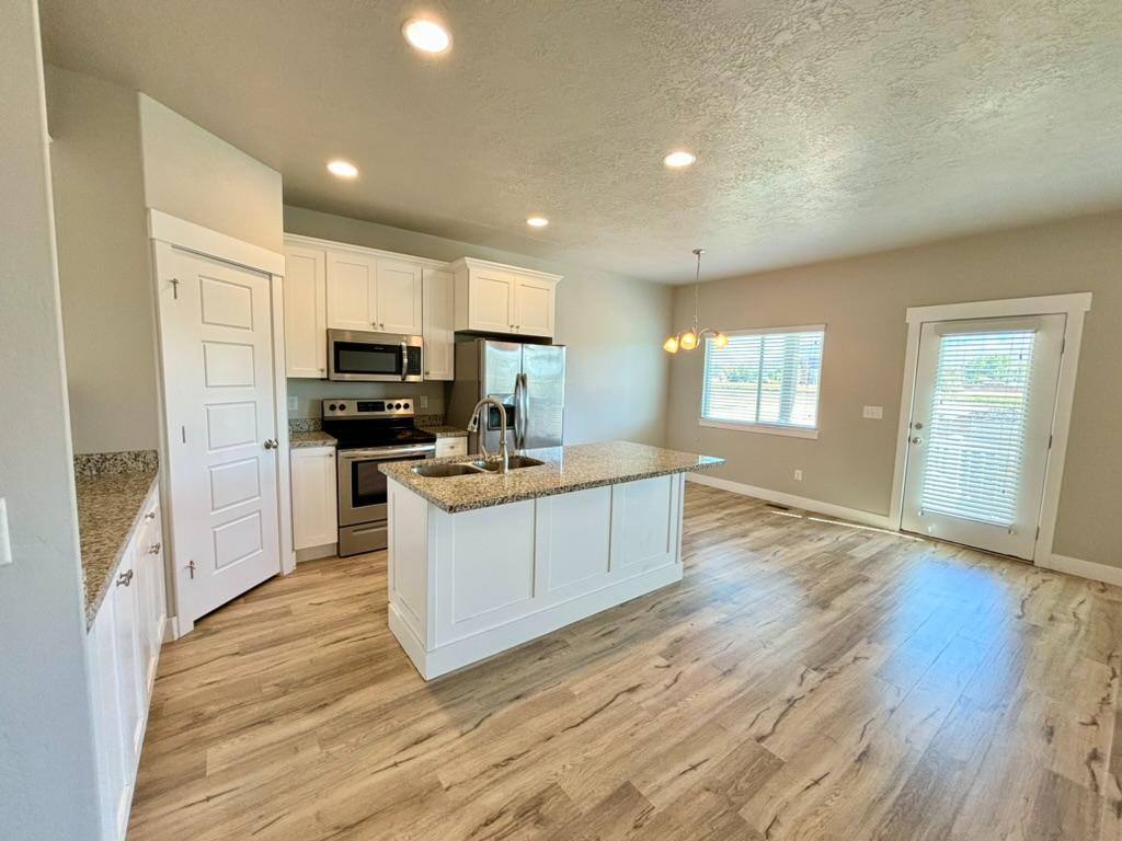 Townhouse for rent at 683 S 1803 W #SINGLE Family, Vineyard, UT 84059