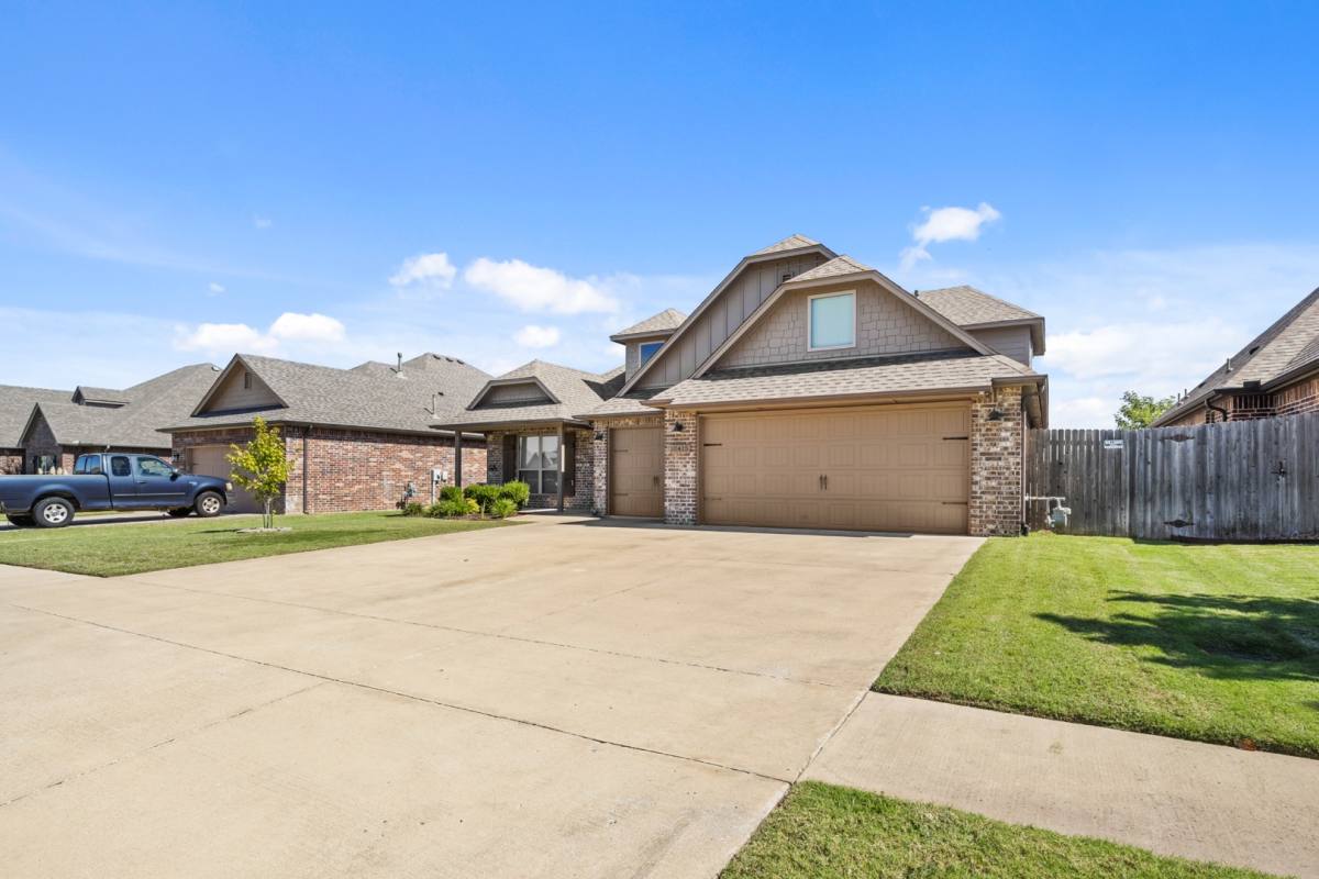 House for rent at 10415 S 226th E Ave, Broken Arrow, OK 74014