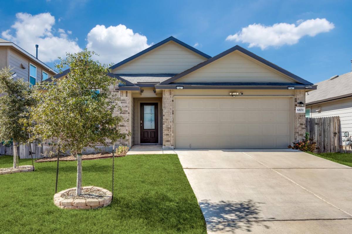 House for rent at 6831 Encore Oaks, San Antonio, TX 78252