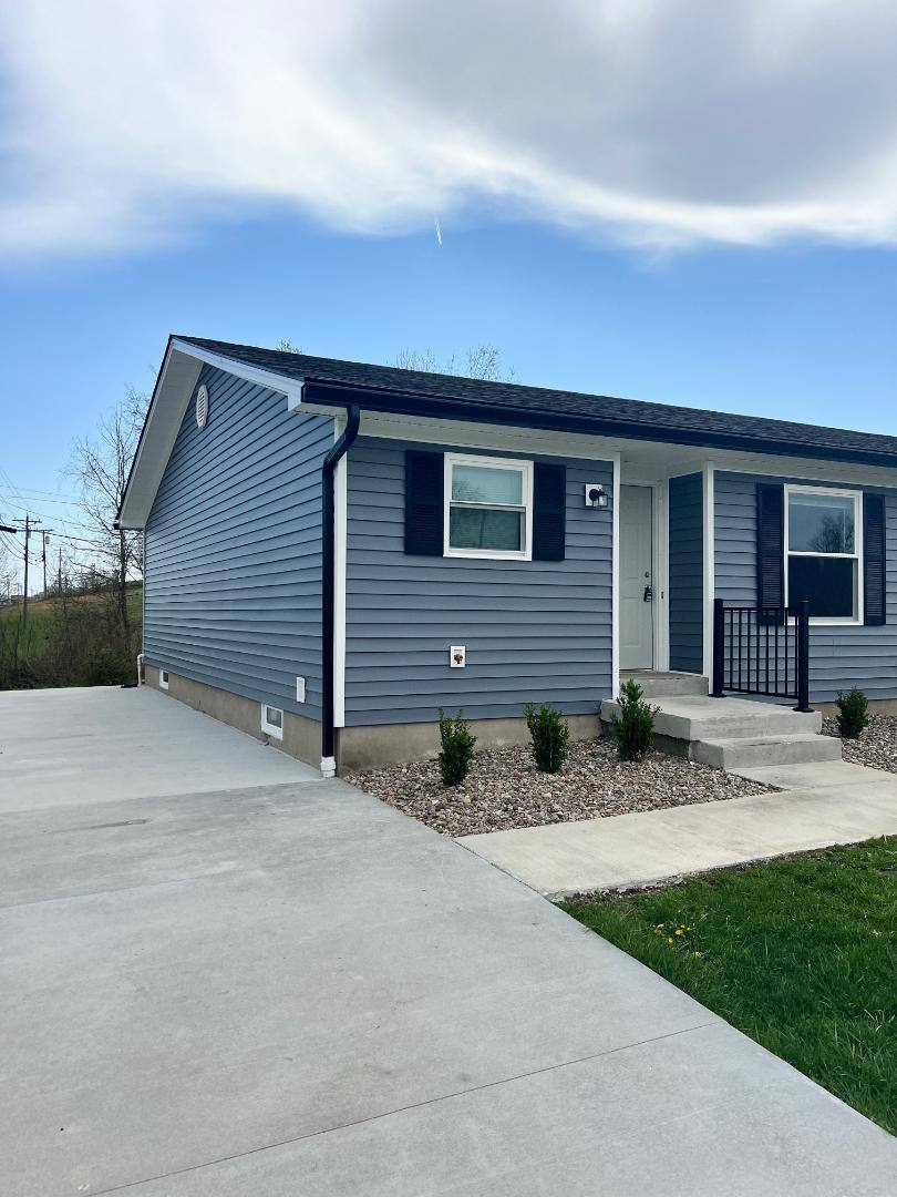 Townhouse for rent at 1300 Farmingdale Dr, Elizabethtown, KY 42701
