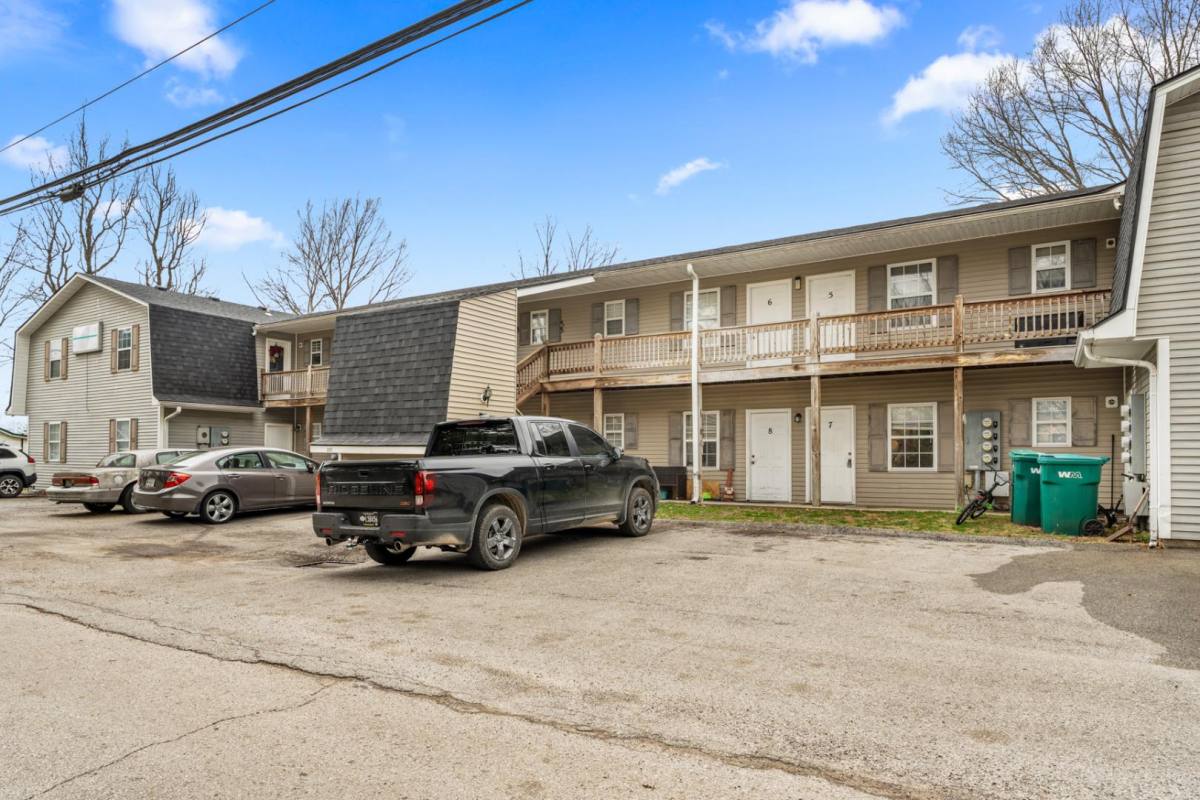 Apartment for rent at 199 S Brook St #1, Lebanon Junction, KY 40150