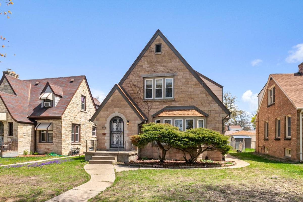 House for rent at 5056 N 25th St 25 -Lwr, Milwaukee, WI 53209