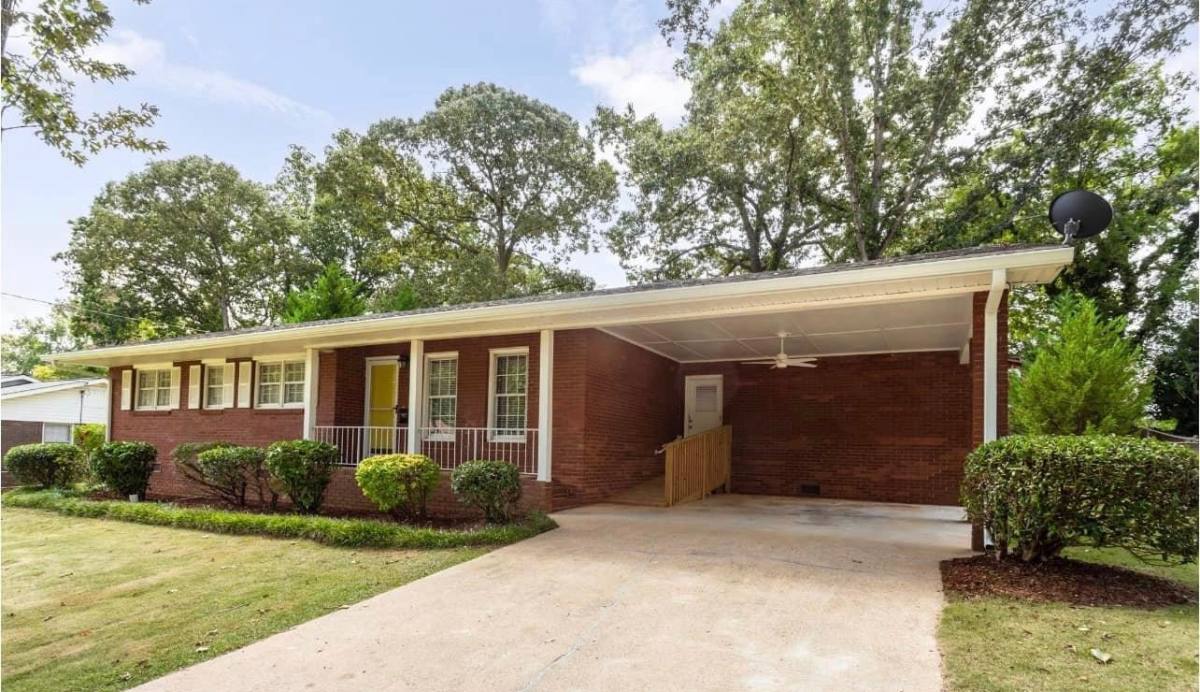 House for rent at 947 Boswell Dr, Oxford, AL 36203