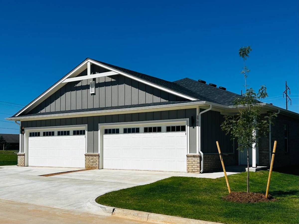 Apartment for rent at 2706 Belmont Circle, Shawnee, OK 74804