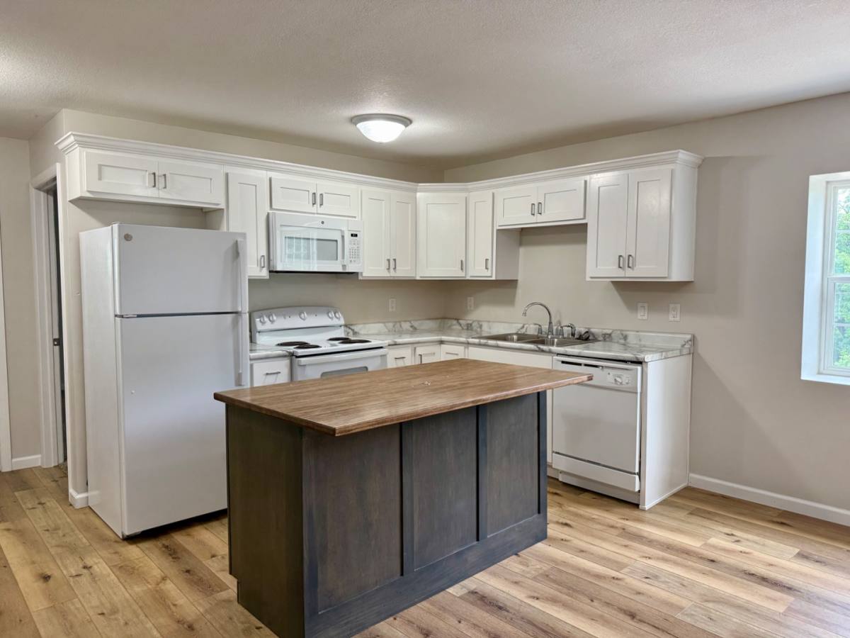 Apartment for rent at 3073 County Rd 103 #203, Fort Madison, IA 52627