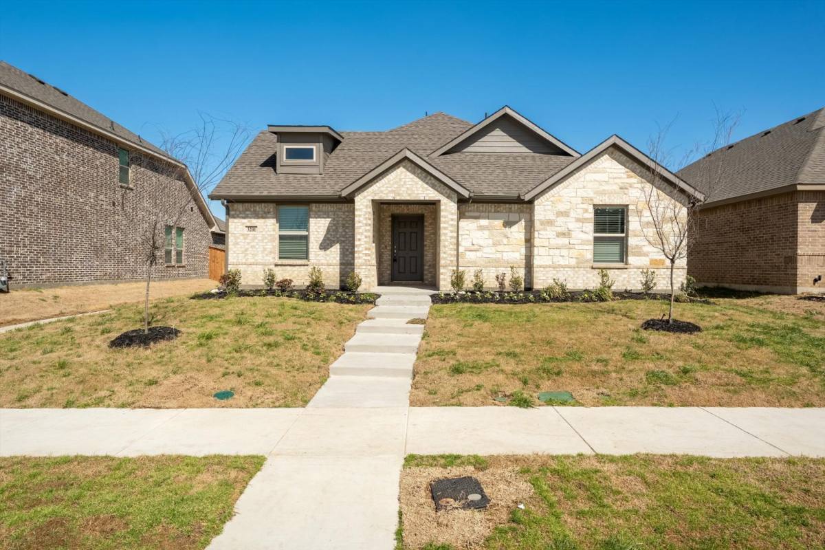 House for rent at 3201 Redden Lane, Midlothian, TX 76065