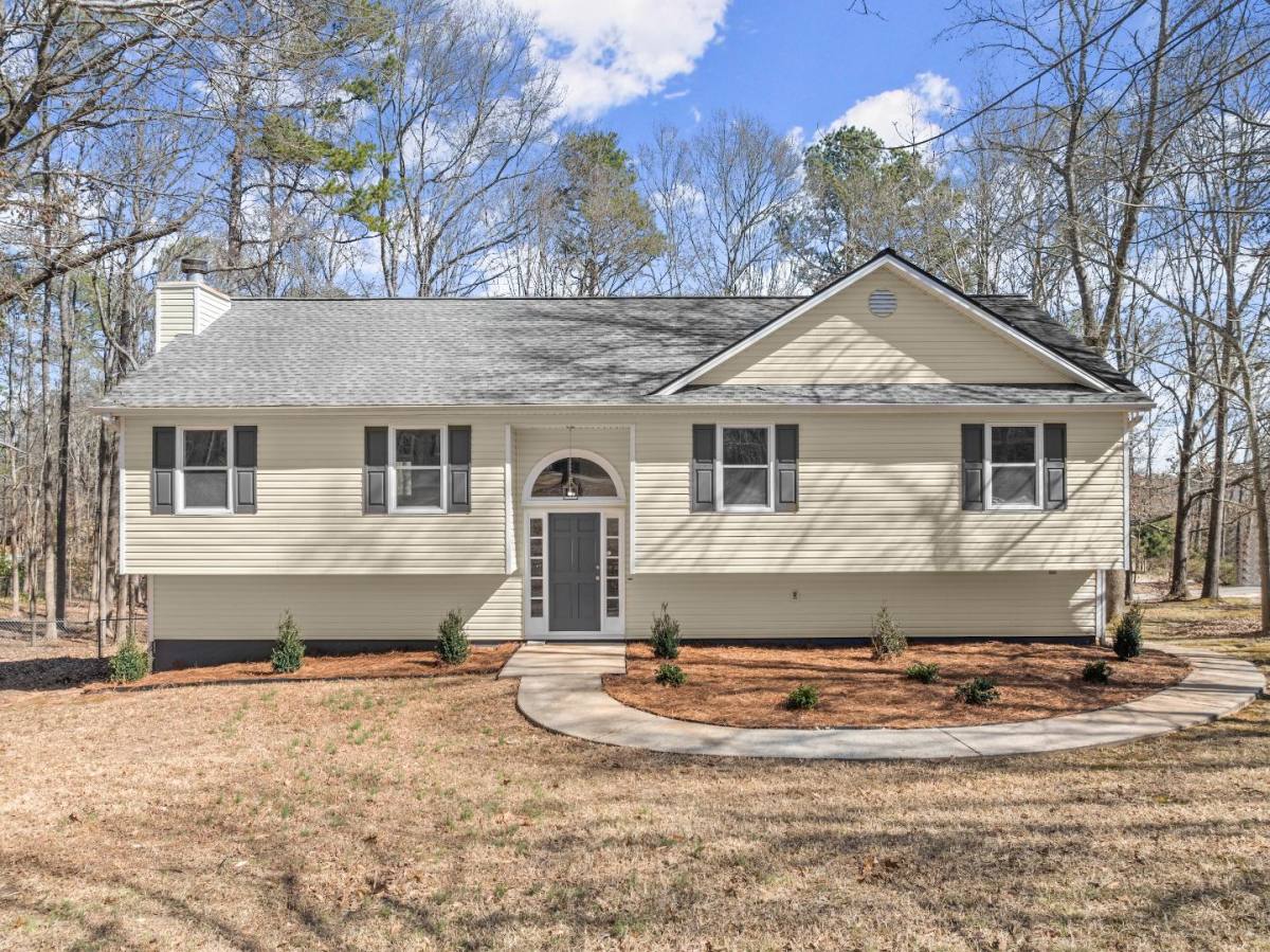 House for rent at 175 Cedar Ridge Dr, Braselton, GA 30517