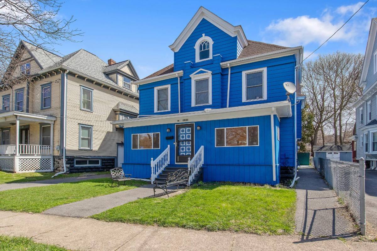 House for rent at 2007 S State St S- Syr, Syracuse, NY 13205