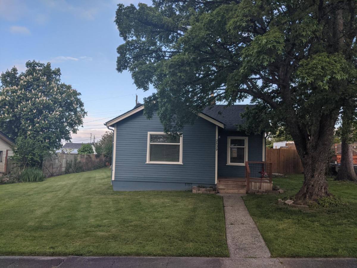 House for rent at 2529 Toledo St, Bellingham, WA 98226