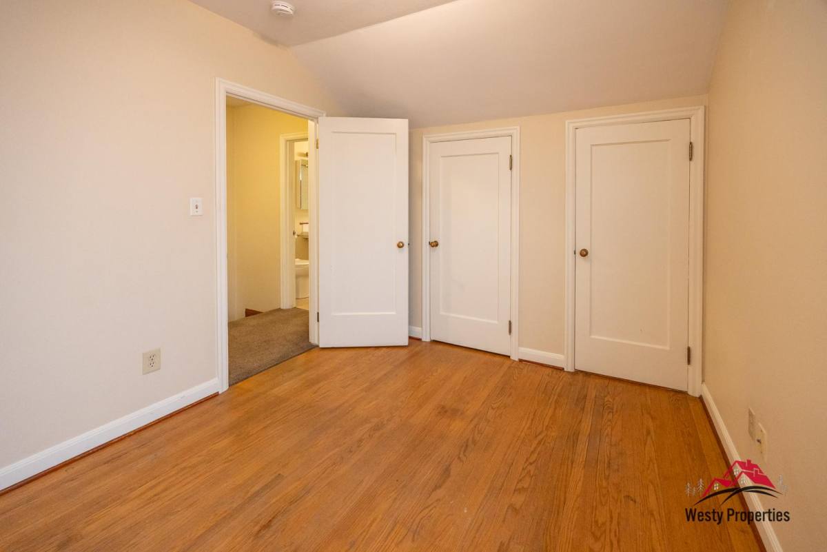 Apartment for rent at 2128 NE Weidler St, Portland, OR 97232