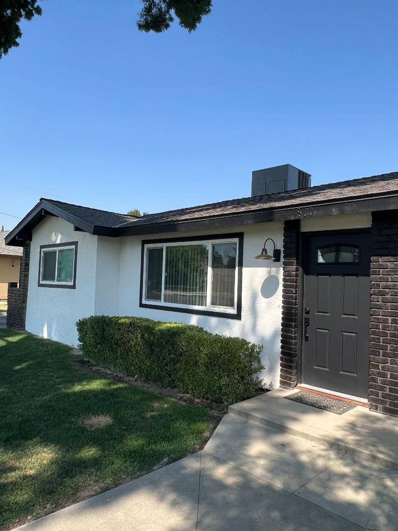 Apartment for rent at 1800 S Garden St, Visalia, CA 93277