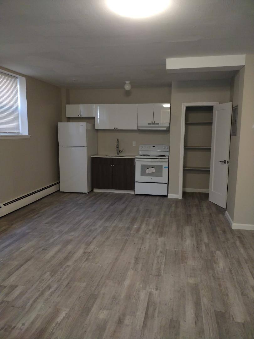 Apartment for rent at 17 Marshall St #LL1, Hartford, CT 06105