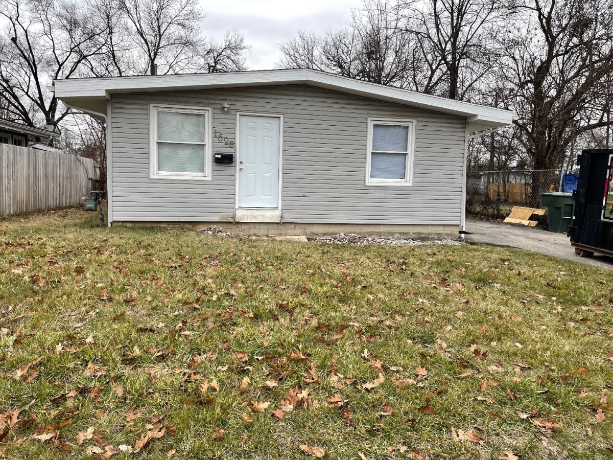 1628 Duxberry Ave, Columbus, OH 43219